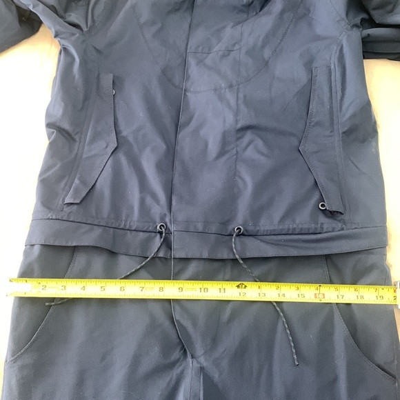 Burton one piece snowsuit - Picture 11 of 11